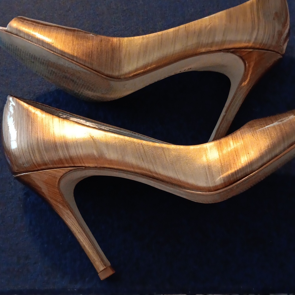 GIANNI BINI Elegant Gold Women's Heels